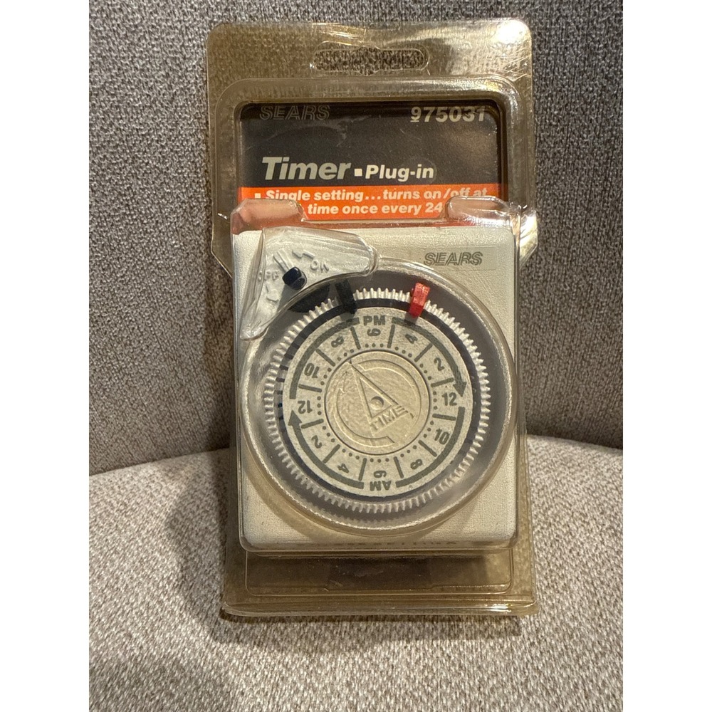 Vintage Sears Plug-in Timer 975031 Off White NOS 24-Hour Lamp Appliance Switch